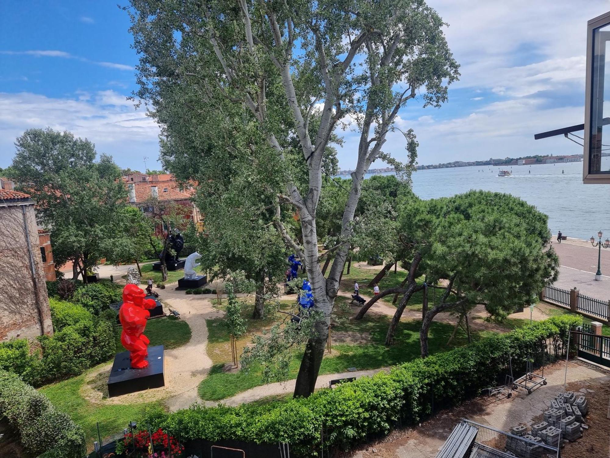 Biennale Terrace Apartment Venesia Bagian luar foto